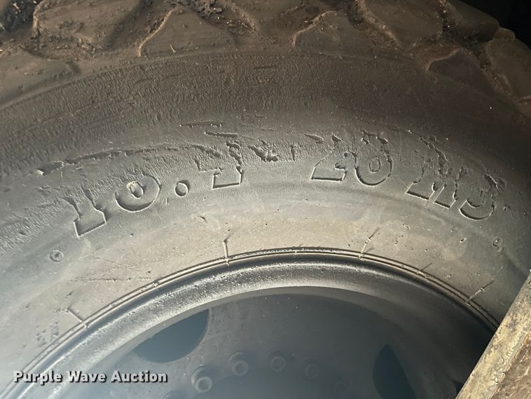 image for item II9299 Cedarapids CR351  paver