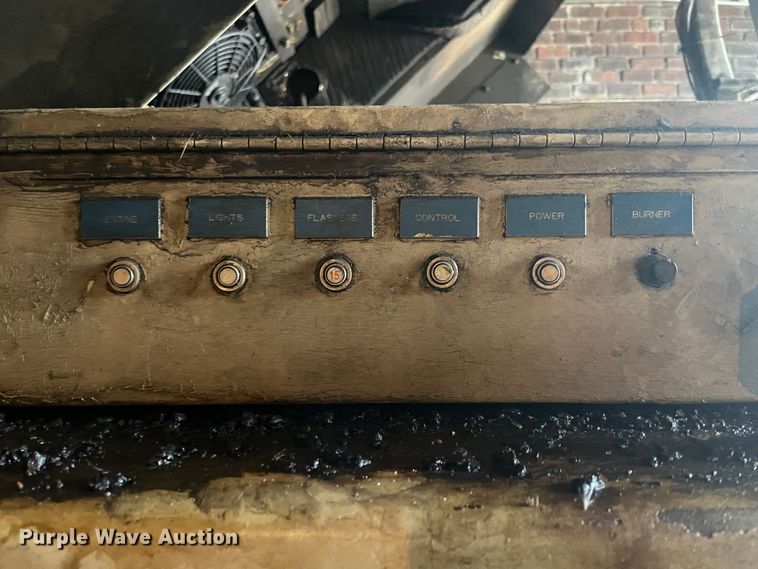 image for item II9299 Cedarapids CR351  paver