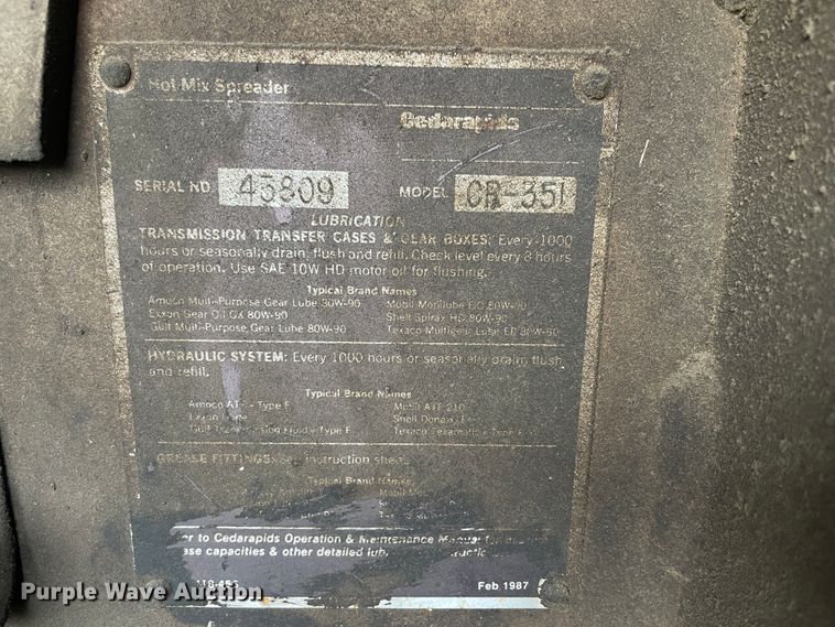 image for item II9299 Cedarapids CR351  paver