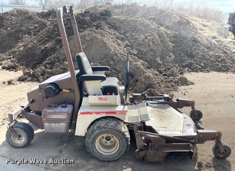 image for item II9303 Grasshopper 722D  ZTR lawn mower