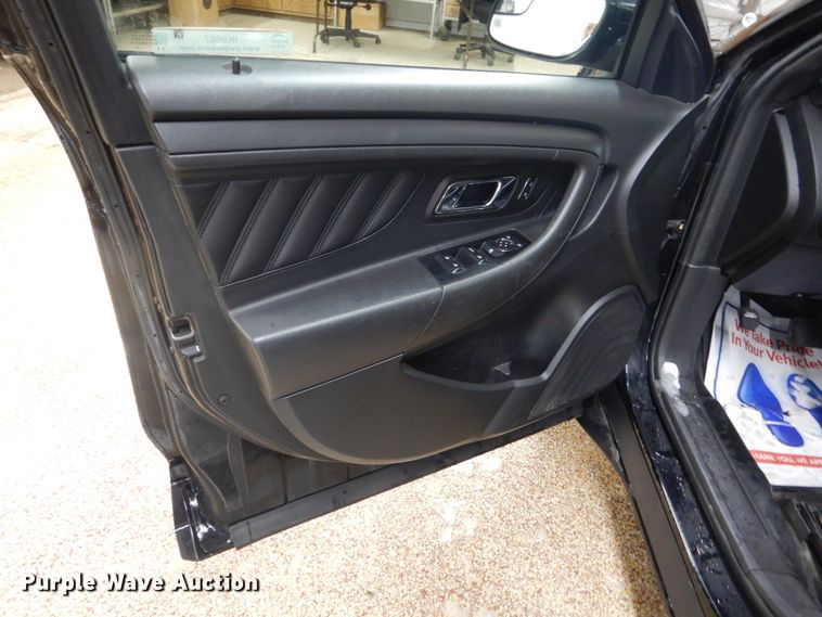 image for item IK9807 2017 Ford Taurus Police