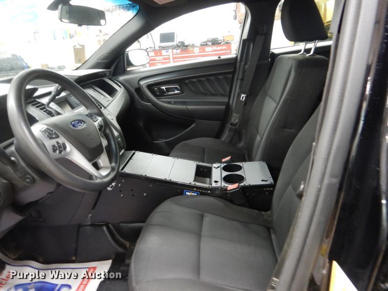 image for item IK9807 2017 Ford Taurus Police