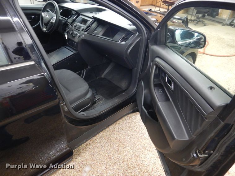 image for item IK9807 2017 Ford Taurus Police