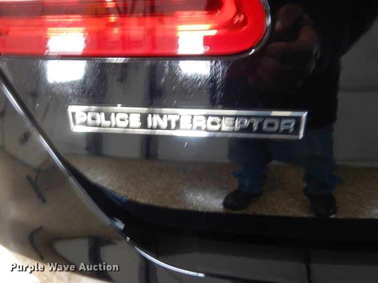 image for item IK9807 2017 Ford Taurus Police