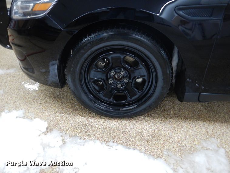 image for item IK9807 2017 Ford Taurus Police