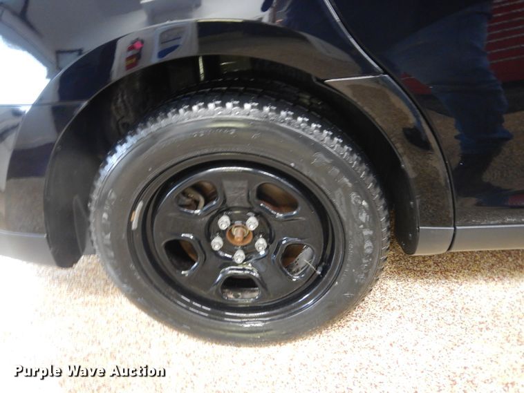 image for item IK9807 2017 Ford Taurus Police