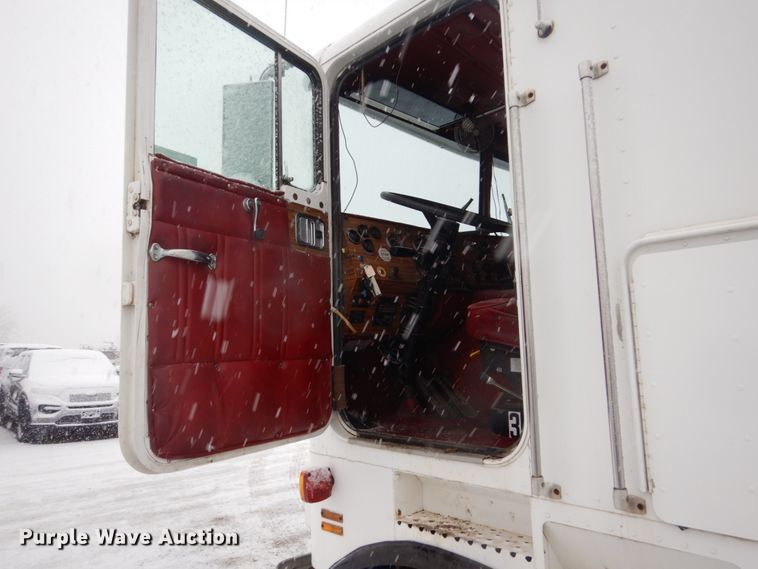 image for item IK9810 1983 Marmon  semi truck