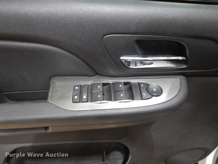 image for item IK9811 2007 Chevrolet Suburban 2500  SUV