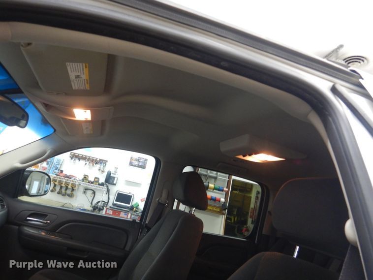 image for item IK9811 2007 Chevrolet Suburban 2500  SUV