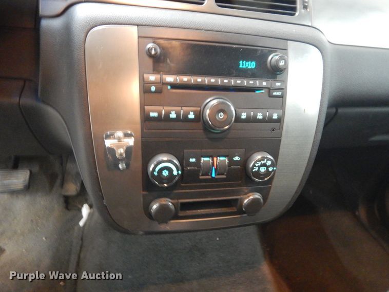 image for item IK9811 2007 Chevrolet Suburban 2500  SUV