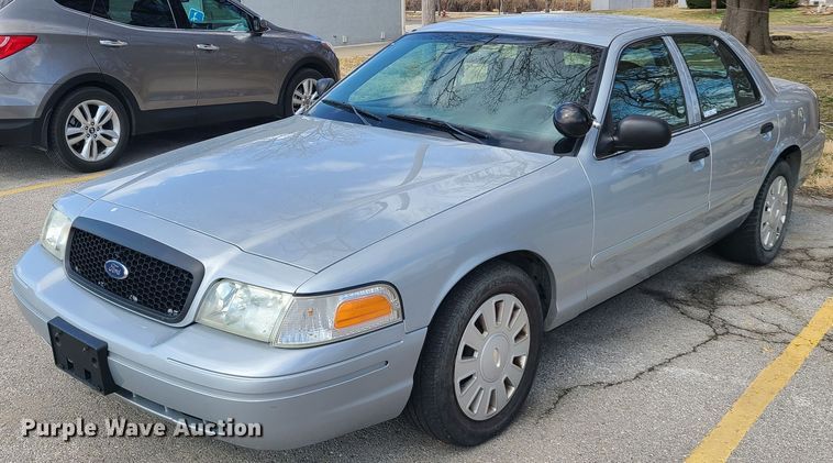 image for item IQ9034 2006 Ford Crown Victoria Police Interceptor