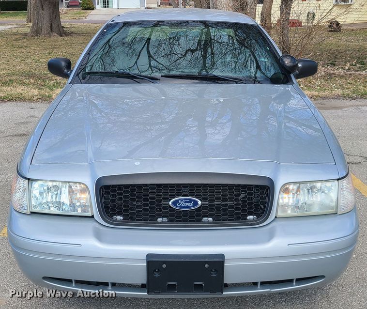 image for item IQ9034 2006 Ford Crown Victoria Police Interceptor