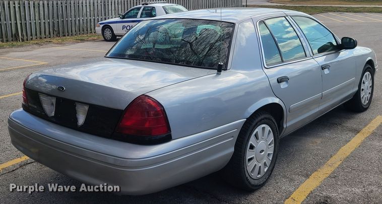 image for item IQ9034 2006 Ford Crown Victoria Police Interceptor