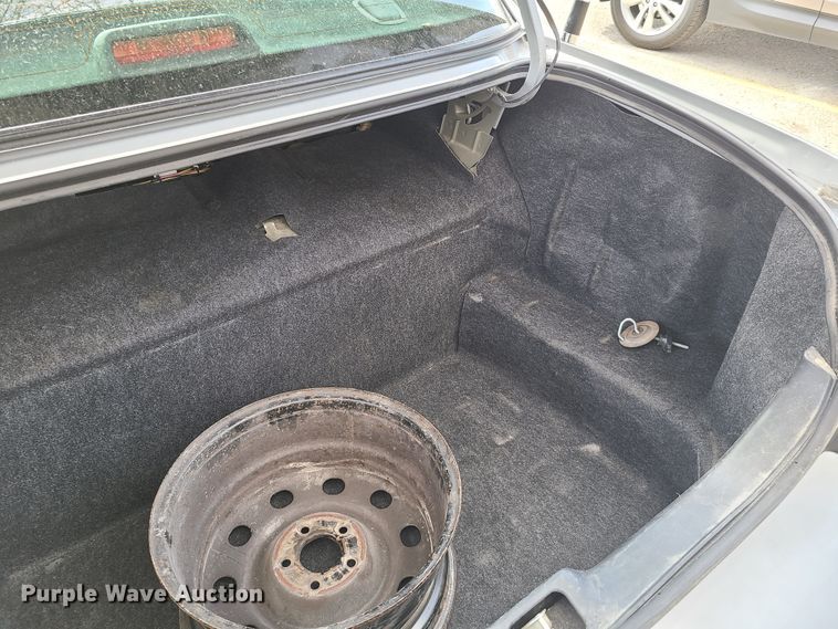 image for item IQ9034 2006 Ford Crown Victoria Police Interceptor