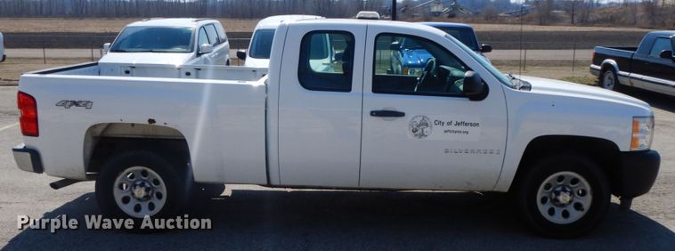 image for item IX9309 2008 Chevrolet Silverado 1500  Ext. Cab pickup truck