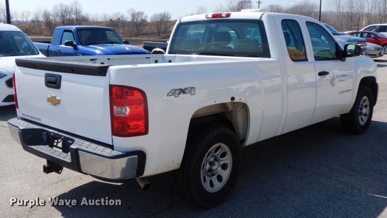 image for item IX9309 2008 Chevrolet Silverado 1500  Ext. Cab pickup truck