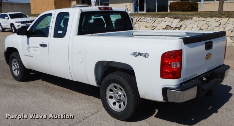 image for item IX9309 2008 Chevrolet Silverado 1500  Ext. Cab pickup truck