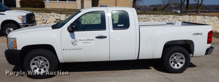 image for item IX9309 2008 Chevrolet Silverado 1500  Ext. Cab pickup truck