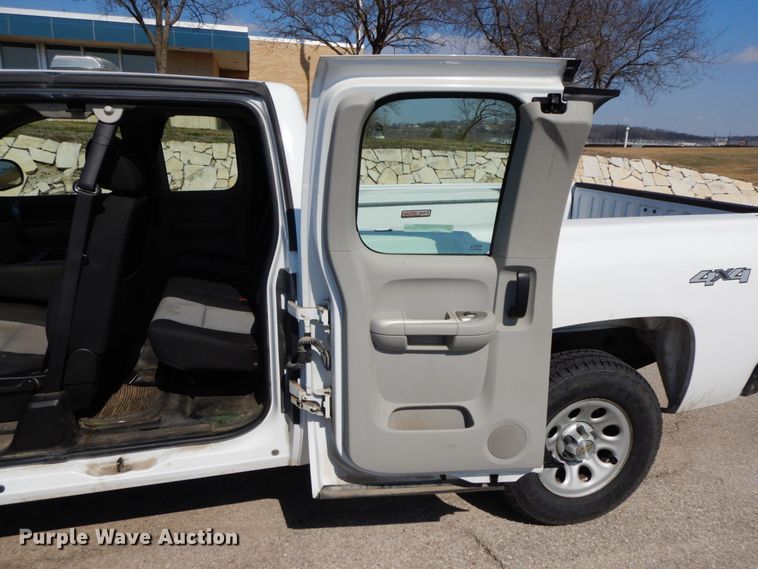 image for item IX9309 2008 Chevrolet Silverado 1500  Ext. Cab pickup truck