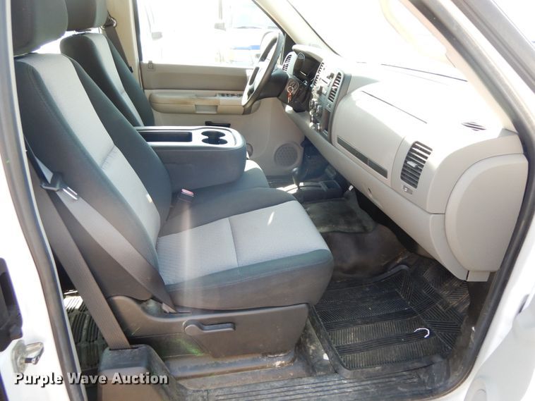 image for item IX9309 2008 Chevrolet Silverado 1500  Ext. Cab pickup truck