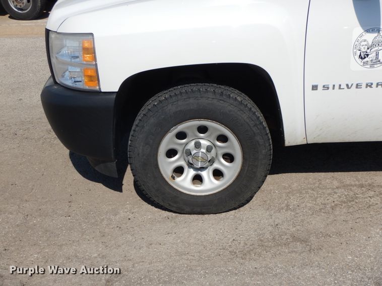 image for item IX9309 2008 Chevrolet Silverado 1500  Ext. Cab pickup truck