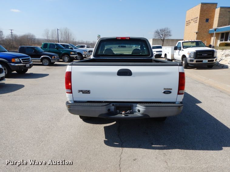 image for item IX9310 2004 Ford F150  SuperCab pickup truck