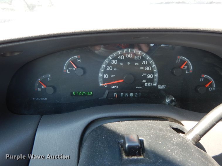 image for item IX9310 2004 Ford F150  SuperCab pickup truck