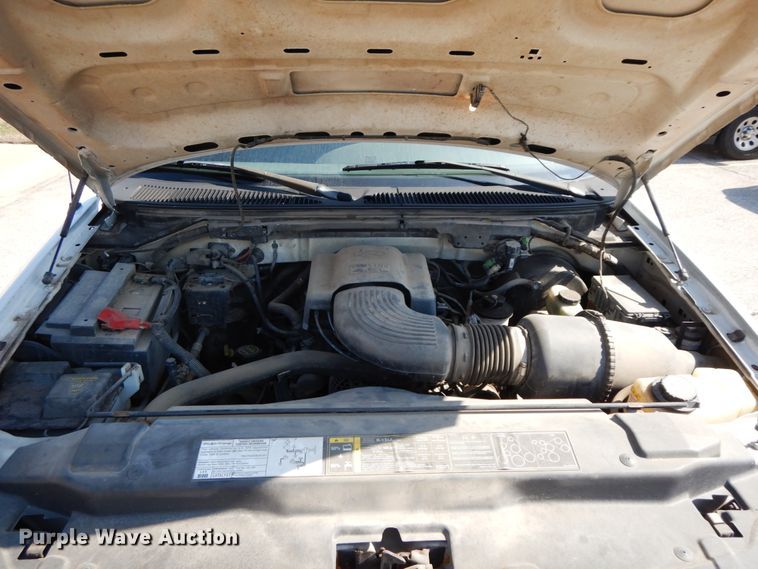 image for item IX9310 2004 Ford F150  SuperCab pickup truck