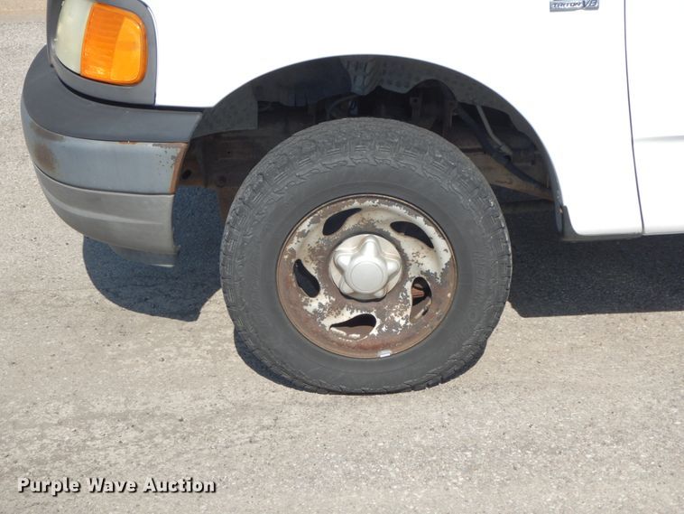 image for item IX9310 2004 Ford F150  SuperCab pickup truck