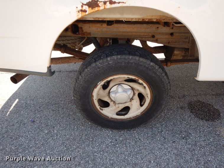 image for item IX9310 2004 Ford F150  SuperCab pickup truck