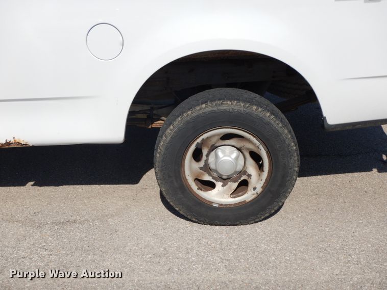 image for item IX9310 2004 Ford F150  SuperCab pickup truck