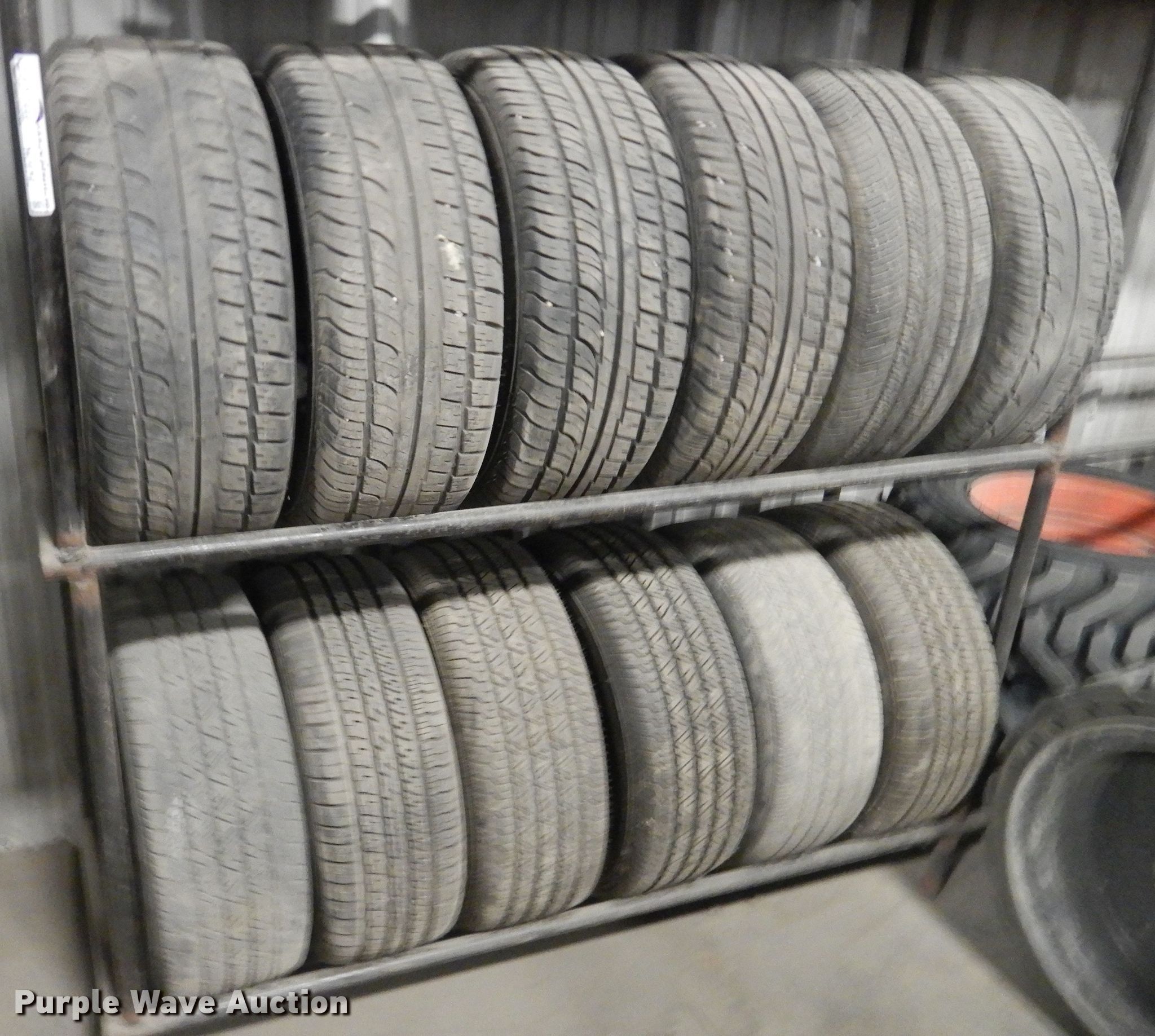 (12) 235/55R17 tires in Garden City, KS Item HL9743 sold Purple Wave