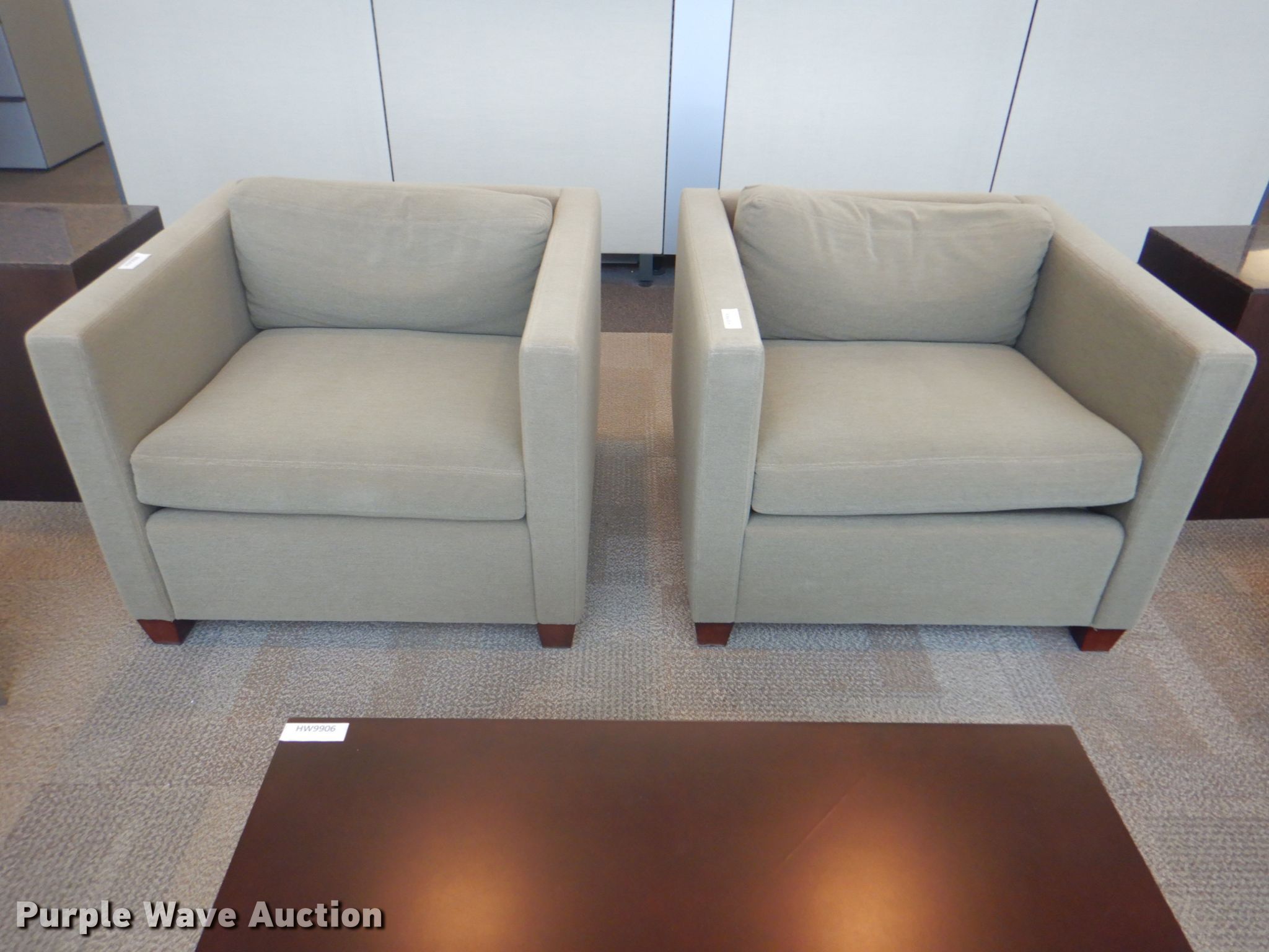 Furniture in Tulsa, OK Item HW9906 sold Purple Wave