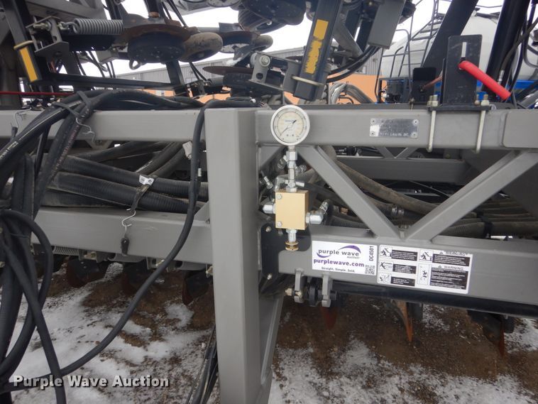 image for item DC4501 2014 Pillar DH-6010  no-till grain drill