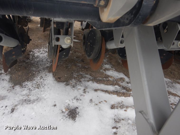 image for item DC4501 2014 Pillar DH-6010  no-till grain drill