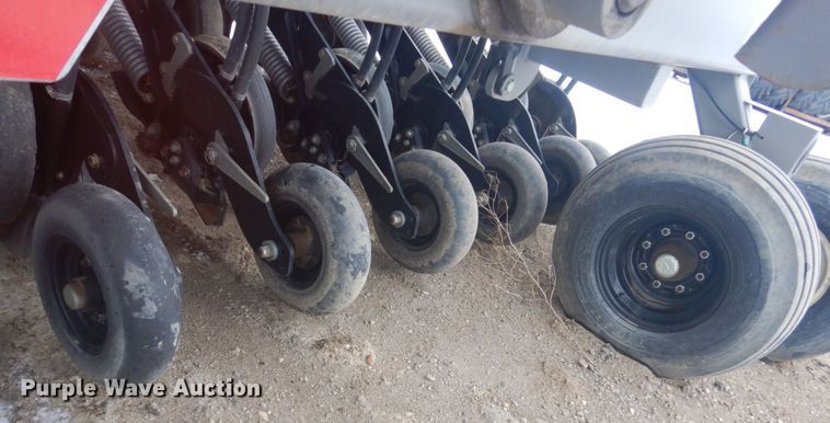 image for item DC4501 2014 Pillar DH-6010  no-till grain drill