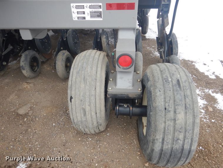 image for item DC4501 2014 Pillar DH-6010  no-till grain drill