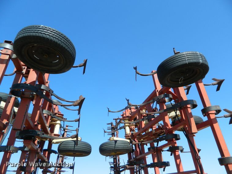 image for item DF4681 Krause 4241HR  field cultivator