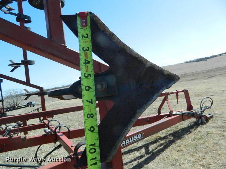 image for item DF4681 Krause 4241HR  field cultivator