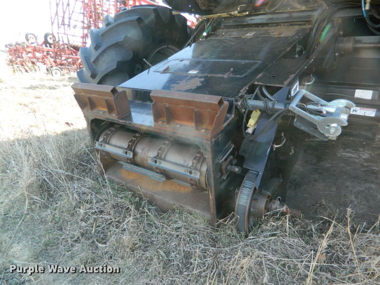 image for item DF4685 2004 Gleaner R75  RWA combine