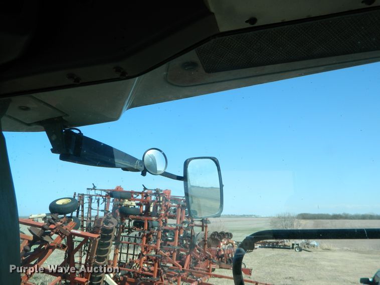 image for item DF4685 2004 Gleaner R75  RWA combine