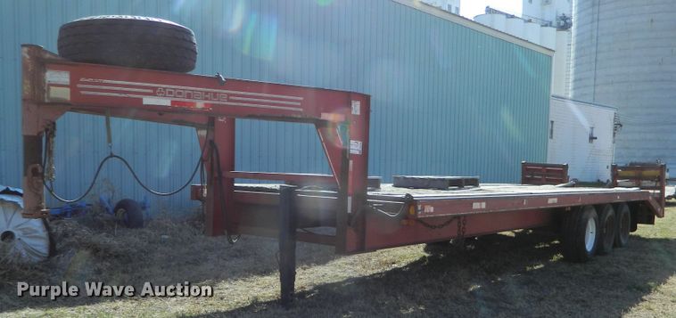 image for item DF4688 1993 Donahue 812-28 equipment trailer