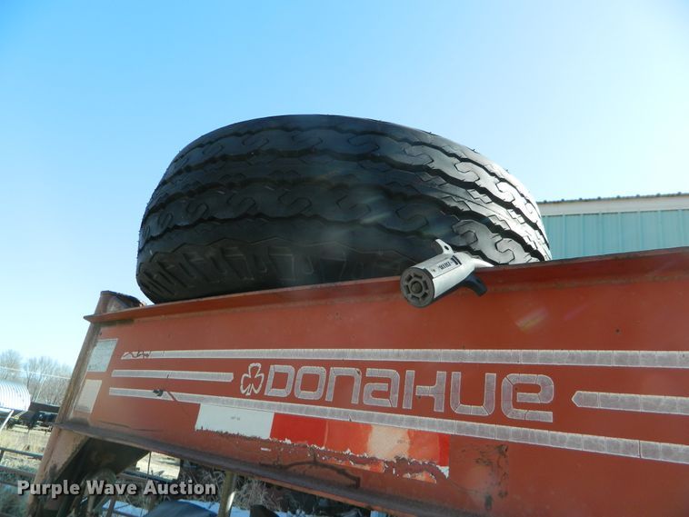image for item DF4688 1993 Donahue 812-28 equipment trailer