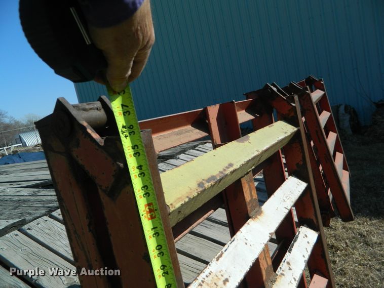 image for item DF4688 1993 Donahue 812-28 equipment trailer