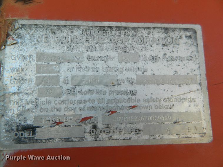 image for item DF4688 1993 Donahue 812-28 equipment trailer