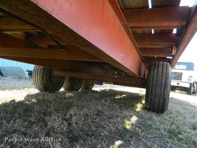 image for item DF4688 1993 Donahue 812-28 equipment trailer
