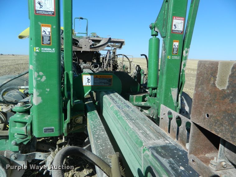 image for item DF4699 2012 John Deere 1770NT  no-till planter