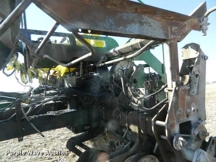 image for item DF4699 2012 John Deere 1770NT  no-till planter