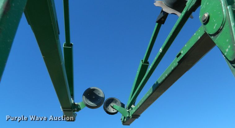 image for item DF4699 2012 John Deere 1770NT  no-till planter