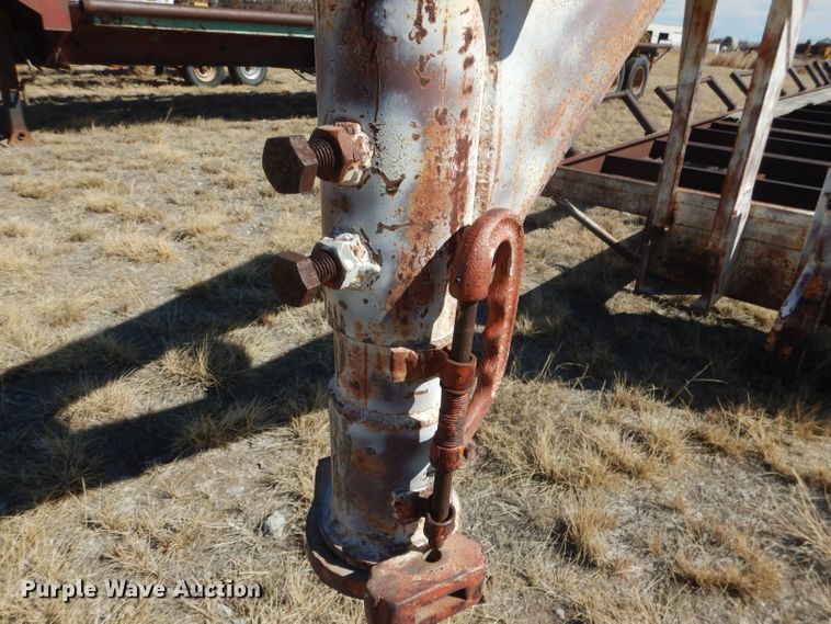 image for item DG4680 Bale trailer